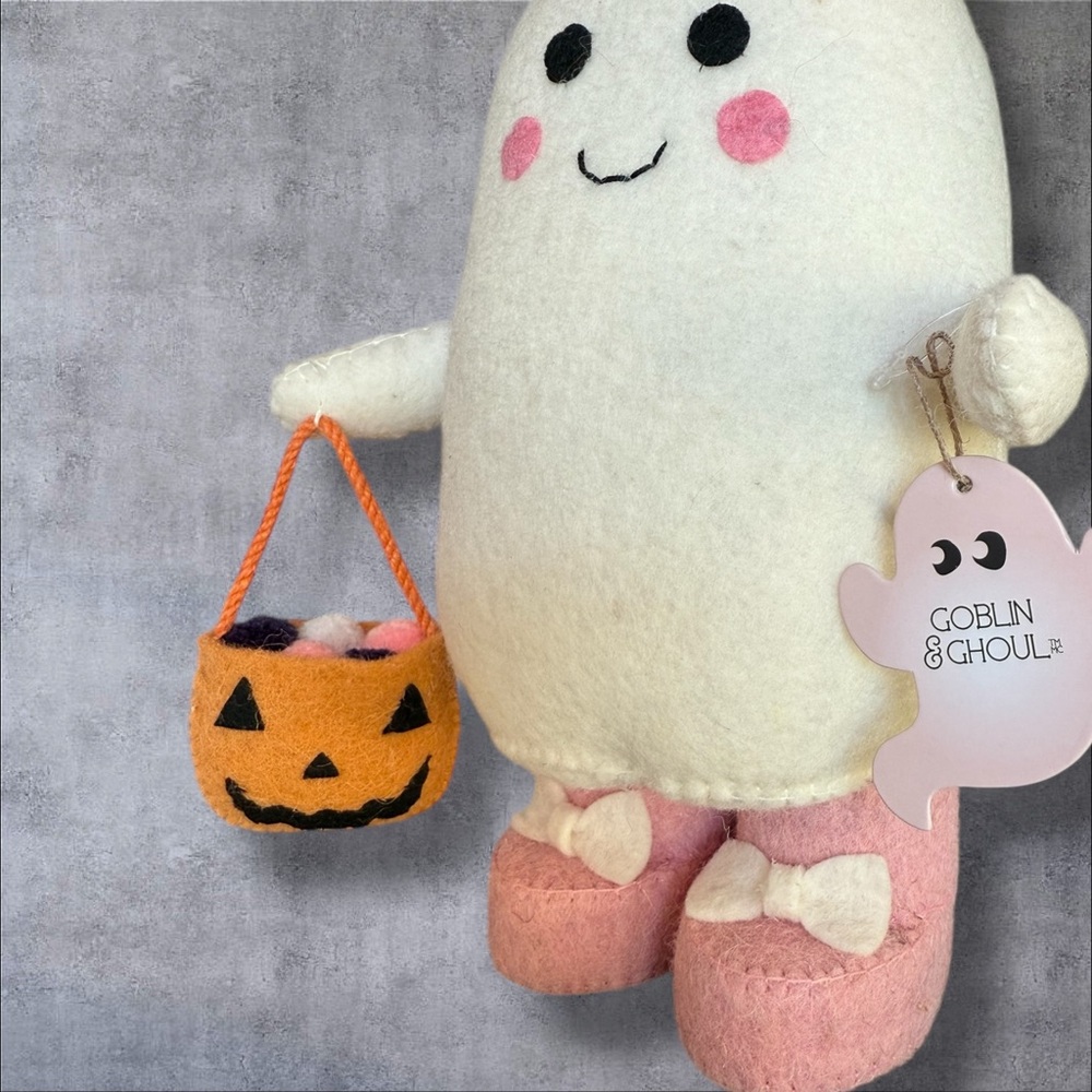 Goblin & Ghoul Plush Felt Trick-or-Treating Tabletop Ghost - Picture 2 of 8